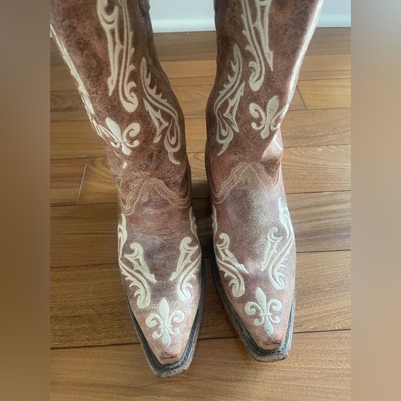Women's Corral Distressed Brown with Embroidery Boots R1974 Size 5.5 - Picture 2 of 15